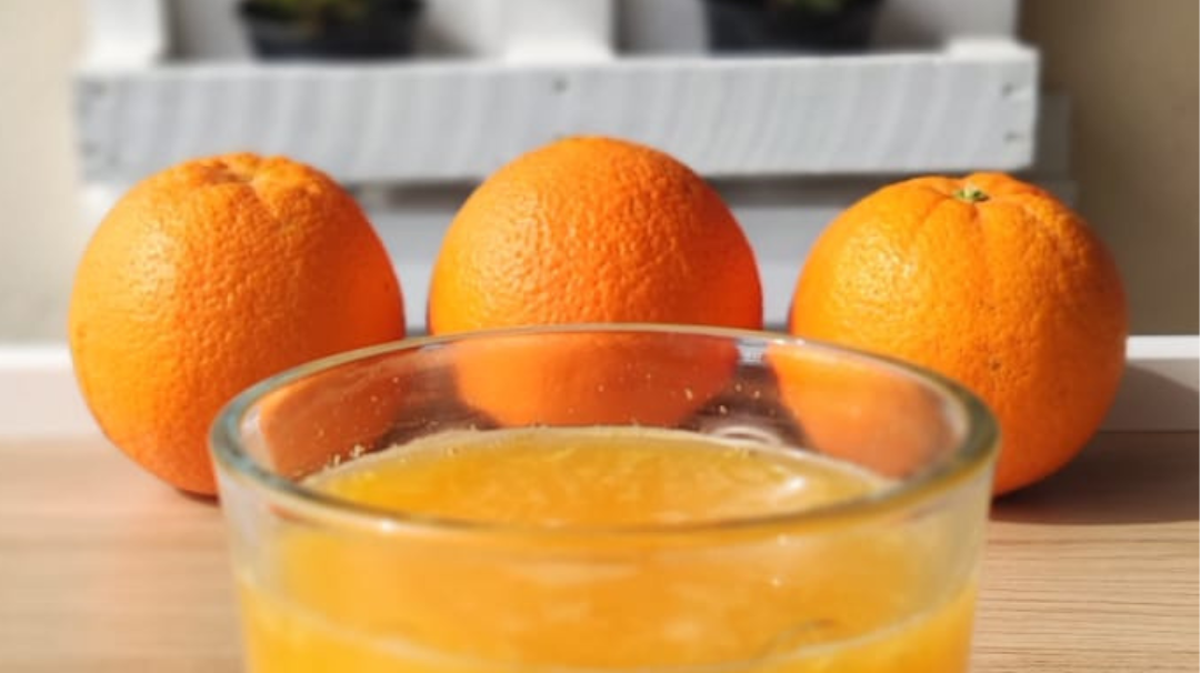 ¿Cuándo dar el primer zumo de naranja a tu bebé?